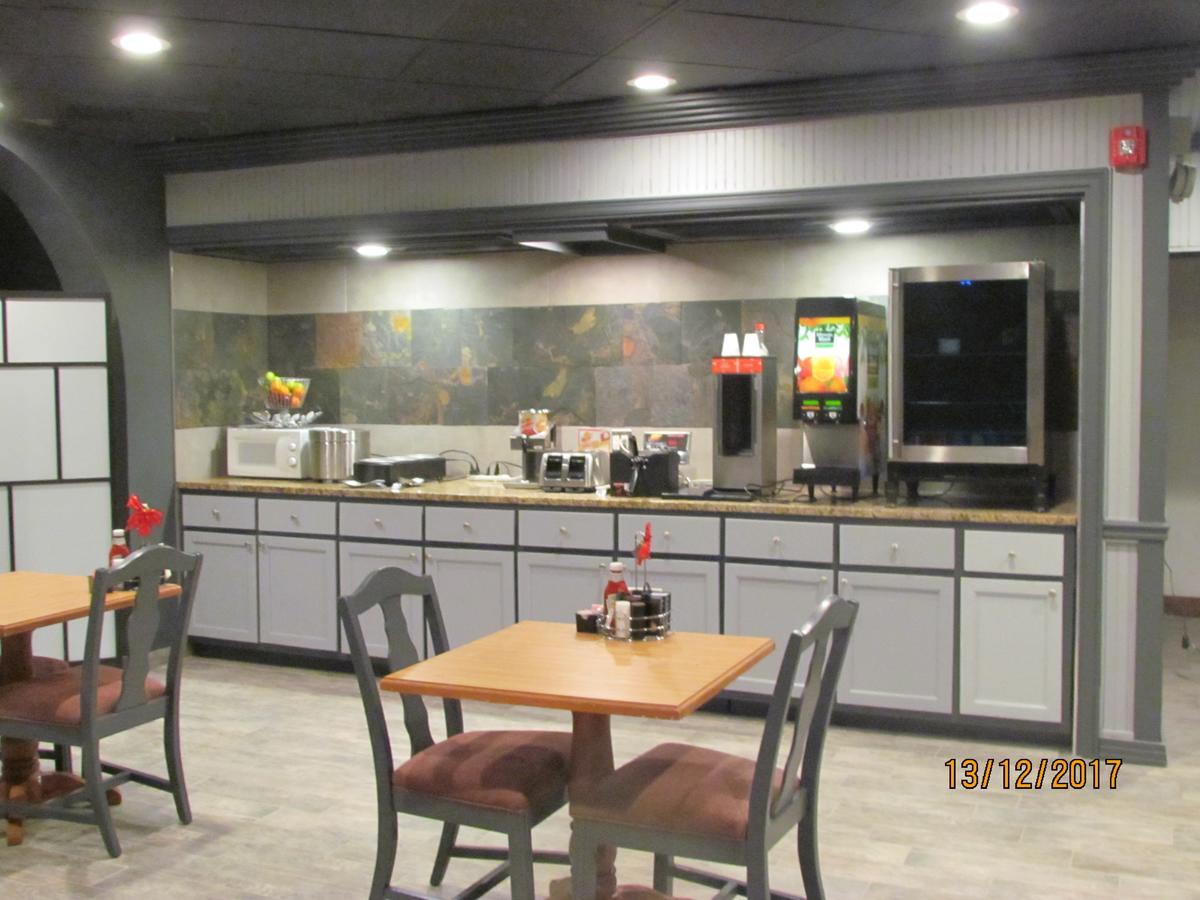 Suite Dreams Hotel Mattoon Ngoại thất bức ảnh