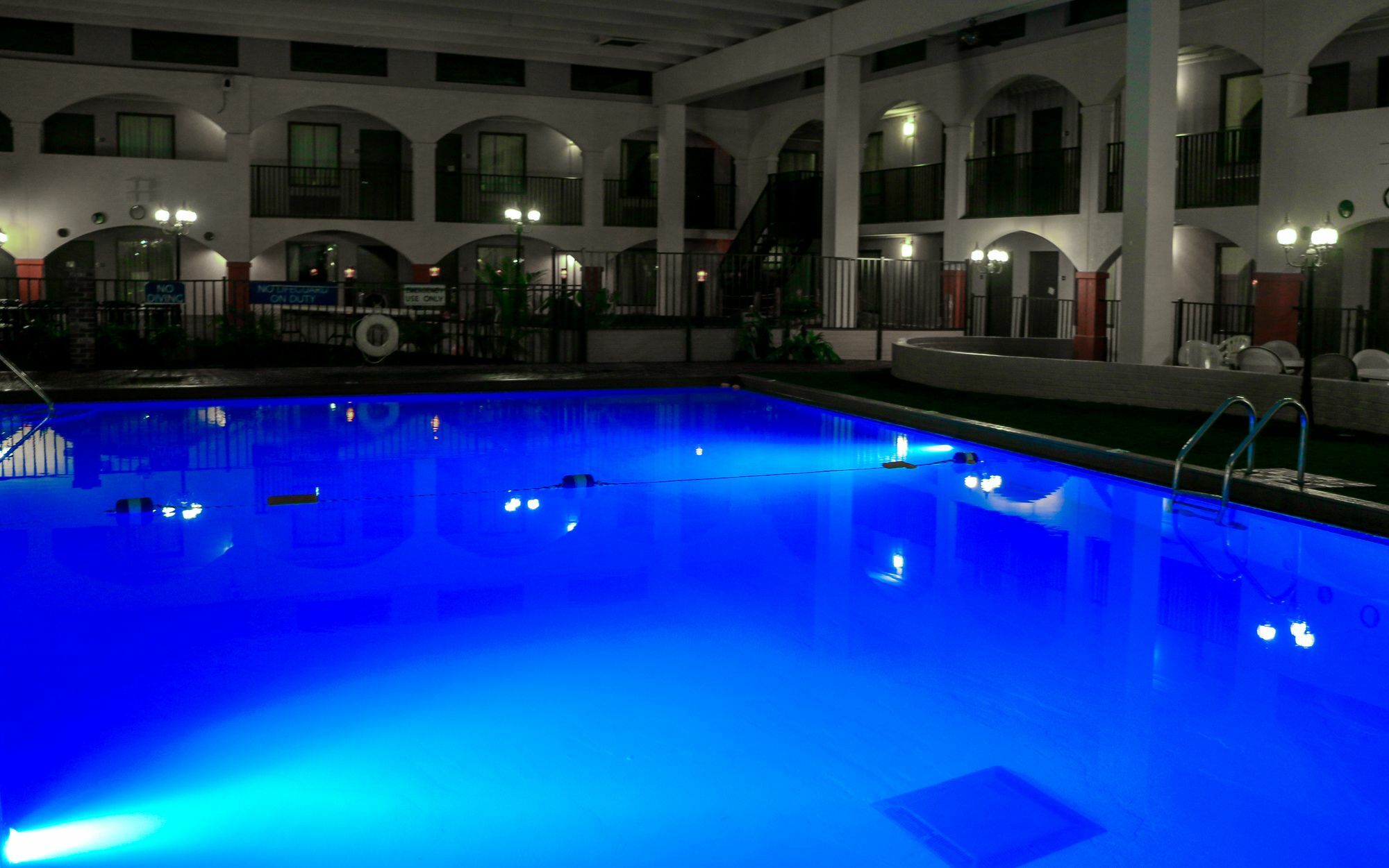 Suite Dreams Hotel Mattoon Ngoại thất bức ảnh